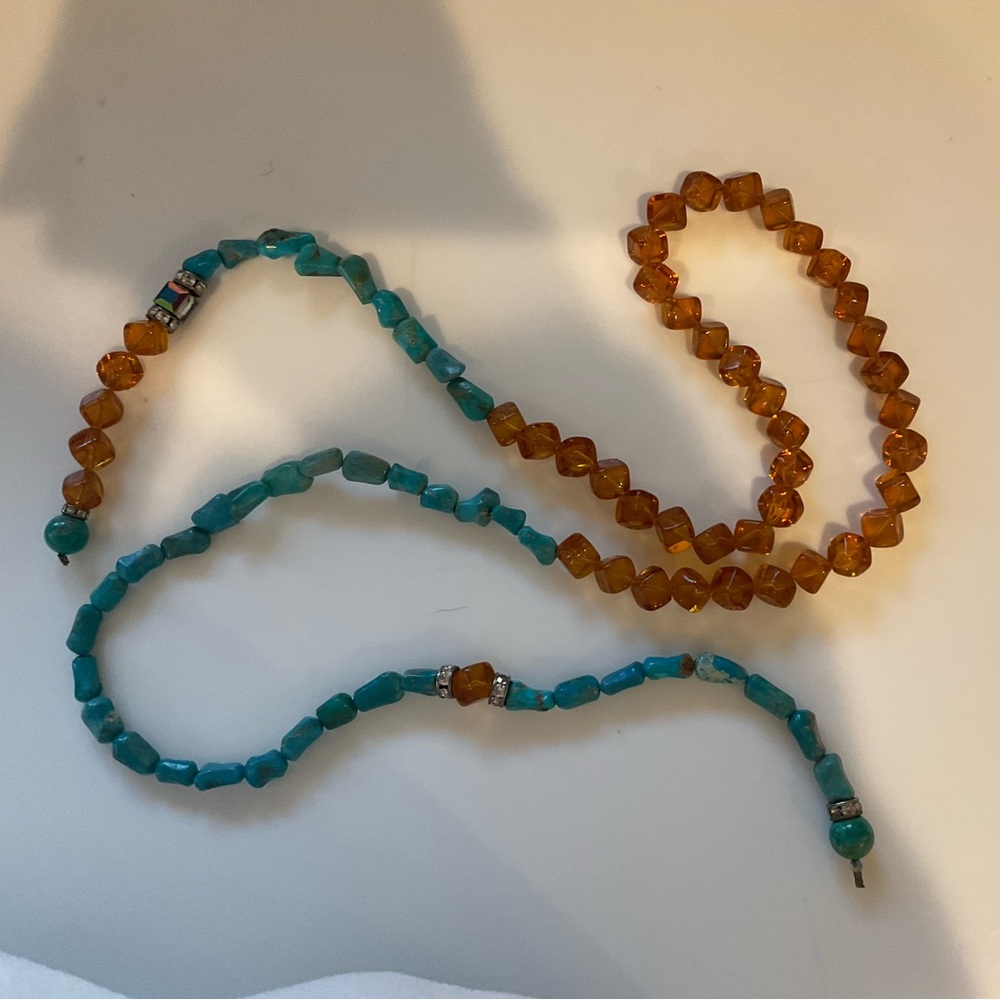 Vintage authentic Amber and turquoise necklace
37 inches